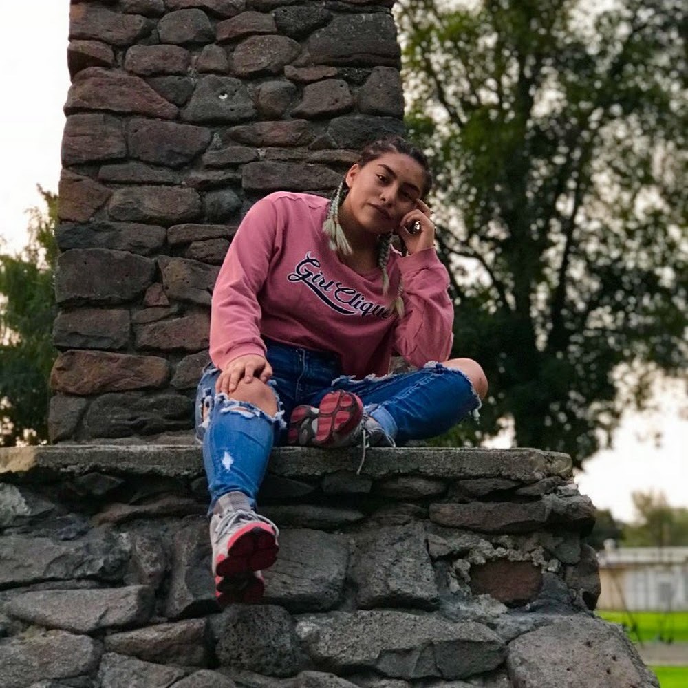 Meet your Posher, Aury